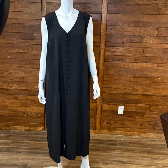 Penningtons Dresses & Skirts - Penningtons Sleeveless Black Maxi Dress